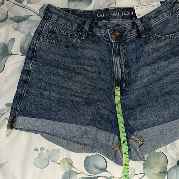 American Eagle Highest Rise Mom Shorts - Picture 8 of 8